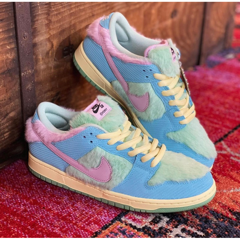 NIKE SB DUNK LOW X VERDY | Shopee Thailand