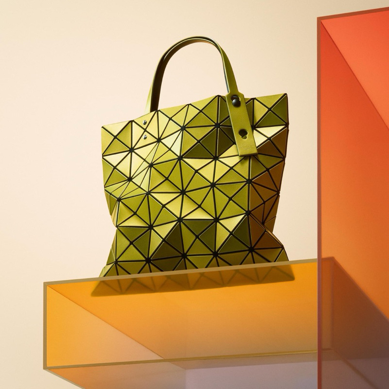 BaoBao LUCENT METALLIC 6×6 บล็อค ของแท้จาก Shop baobao issey Miyake ...