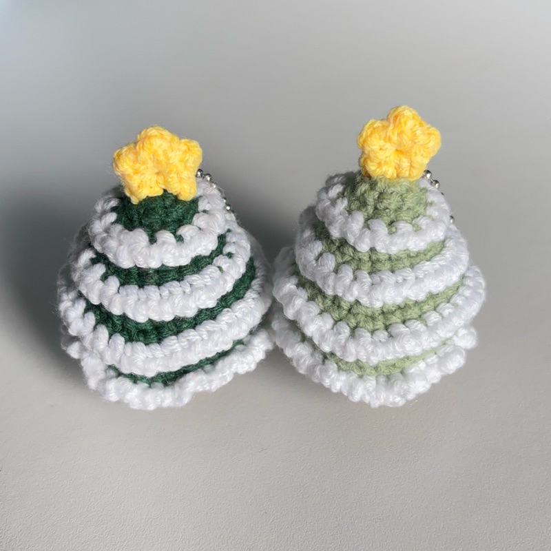 🎄 CHRISTMAS TREES KEYCHAIN พวงกุญแจต้นคริสต์มาสไหมพรม