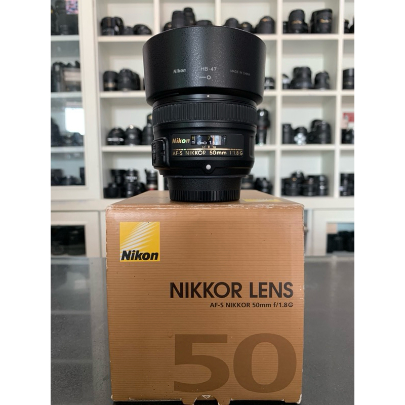 Nikon F301 + 50mm f1.8 (W/ filters) NEAR TO MINT
