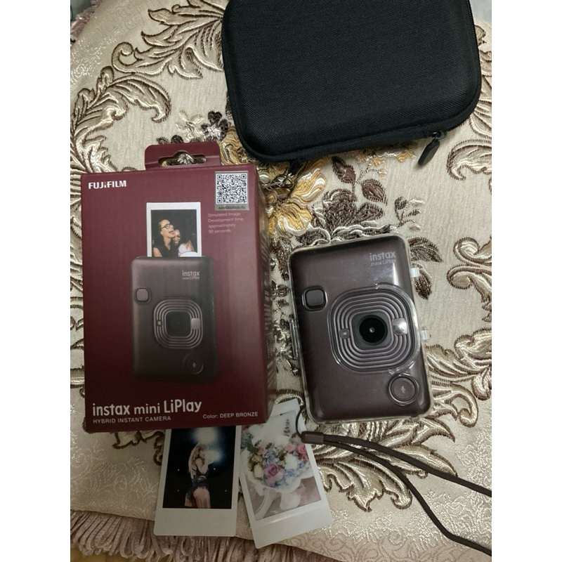 Instax