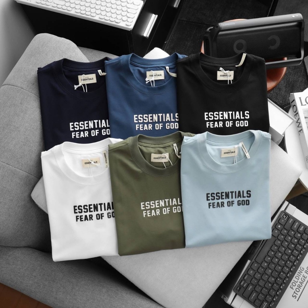 เสื้อยืด ESSENTIALSคอกลมแขนสั้นแต่งดีเทลเรียบๆด้านหน้าสกรีนลาย ...
