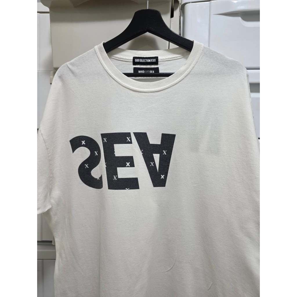 ของแท้ ] เสื้อยืด God Selection XXX x SEA and WIND Size XL (48/30