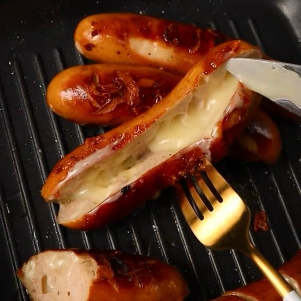 (สั่งจองล่วงหน้า) เซทไส้กรอกชีส 3 แบบ (ได้ 3 แพค) Cheeses Pork Sausage ...