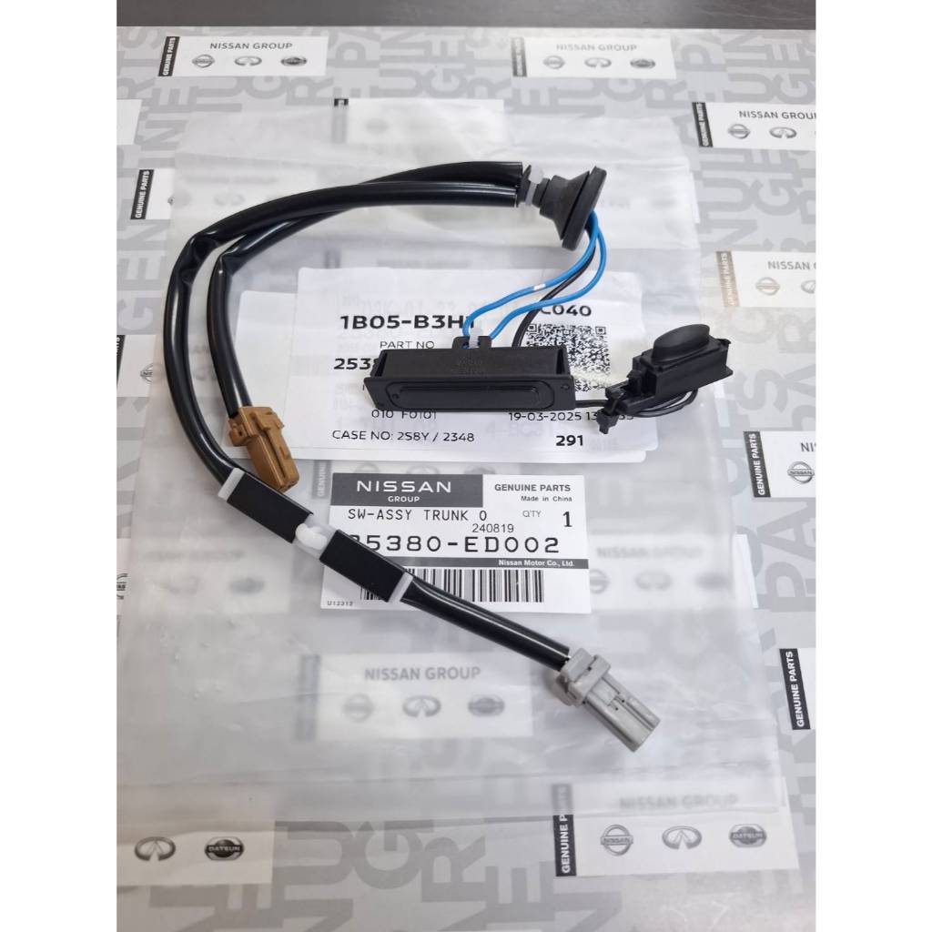 สวิทช์ประตูท้าย 2 สวิทช์ NISSAN TIDA 25380-ED002 SW-ASSY TRUNK O ...