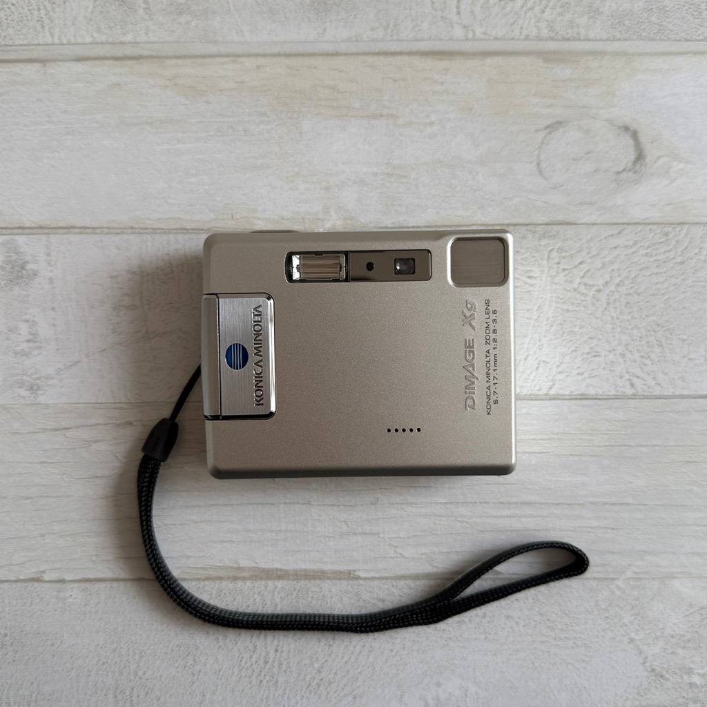 Konica Minolta Dimage Xg Rouge – Appareil Photo Numérique 3.2Mpx – Zoom 3x – Occasion