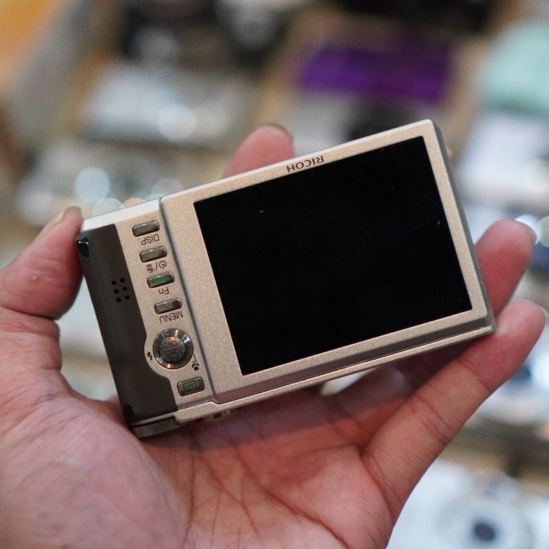 กล้องดิจิตอล Ricoh R10 แถม card reader | Shopee Thailand