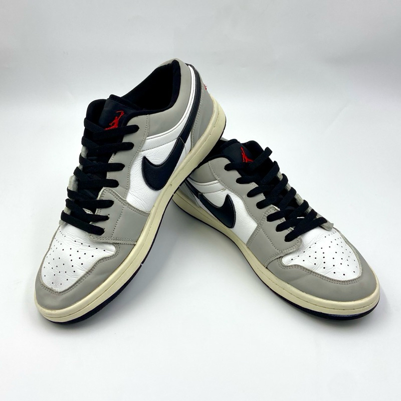 ร้านลองเท้า Ni ke Air 1 Jordan smokee Grey ขนาด SZ.42 25-26cm มือสอง ...
