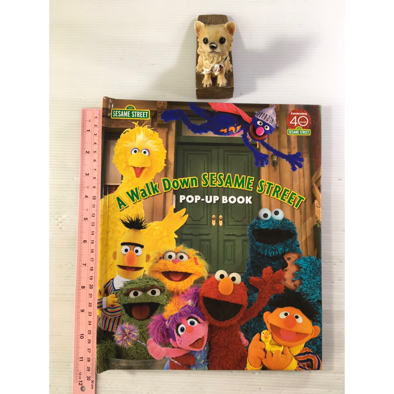A Walk Down Sesame Street (Pop-Up Book ขอบถลอกเล็กน้อย) หนังสือภาษา ...