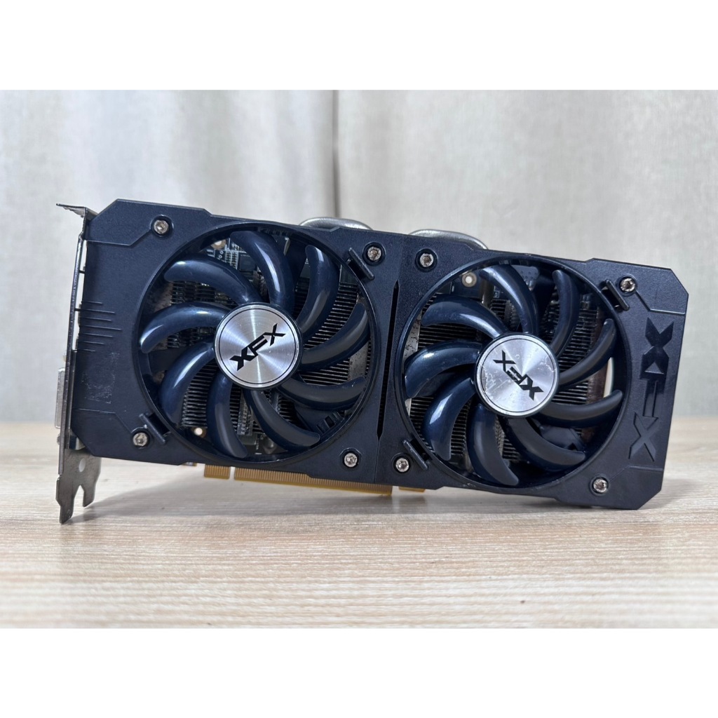 การ์ดจอ(graphic card) XFX R9 370 4GB DDR5 ( ต่อไฟเพิ่ม 6 PIN X 1 ...