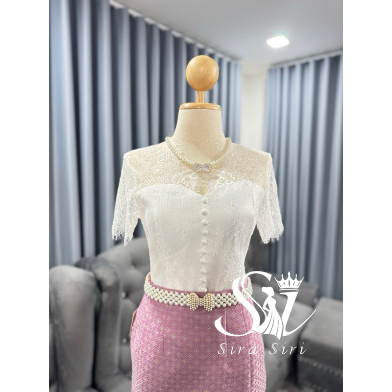 ชุดไทยทำบุญเรียบหรู เสื้อลูกไม้ฝรั่งเศส+ผ้าถุงสำเร็จรูปทอลายกวินตรา พร้อมส่ง มุมมองที่ 5