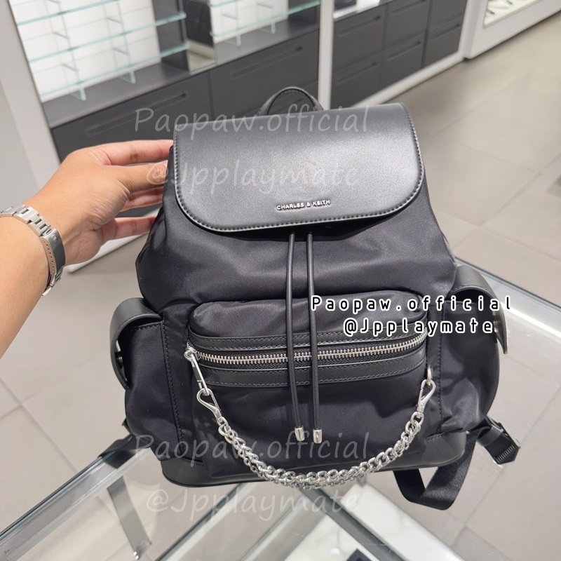 กระเป๋าเป้ Charles & keith รุ่น Nylon Puffy Chain-Link