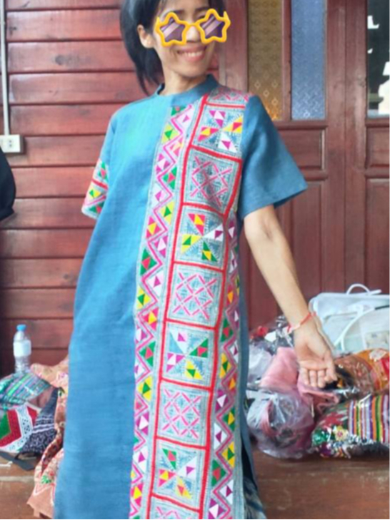 Jan15-เดรสใยกัญชงทอมือ สีฟ้าคราม แต่งเขียนเทียนจิกมือครึ่งซีกหน้าหลัง ...