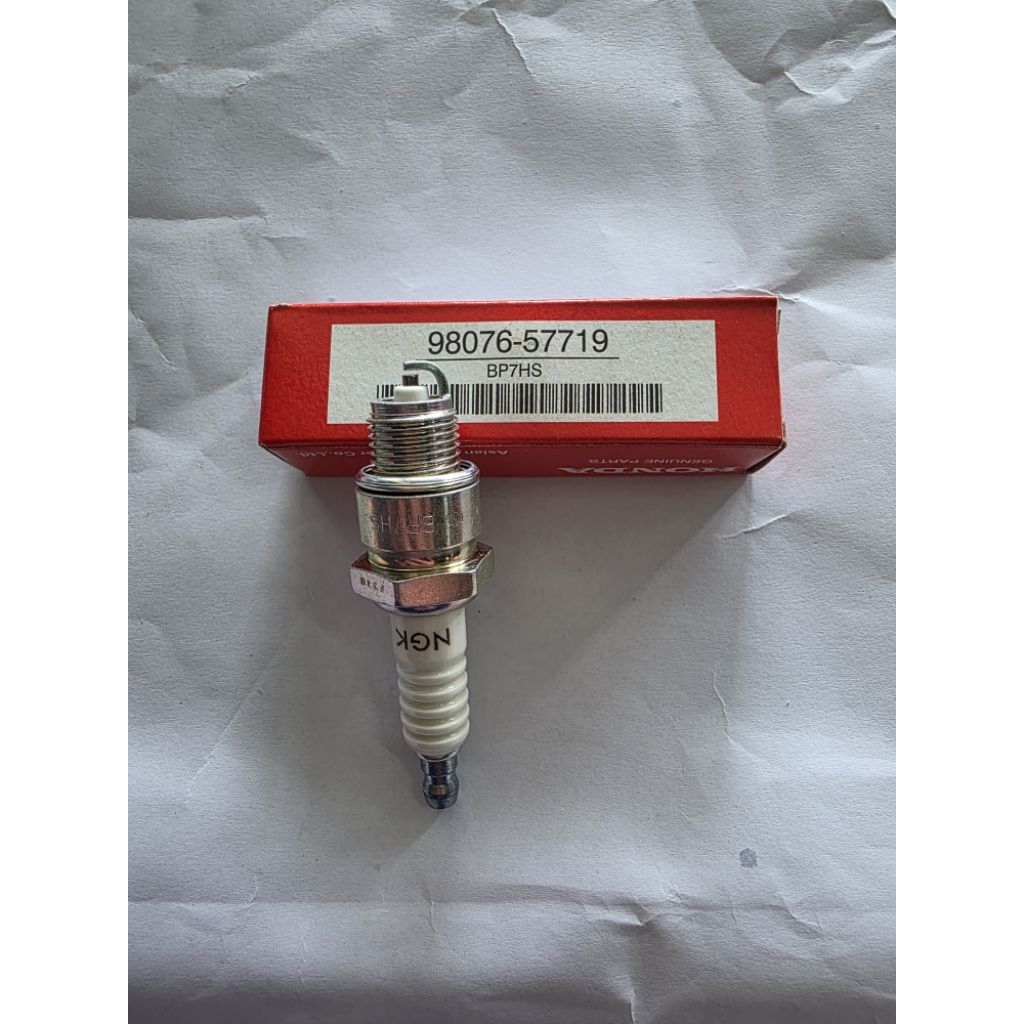 หัวเทียน HONDA แท้ 98076-57719 BP7HS RC100 RC80 TUXEDO LEO BELL100 MATE ...
