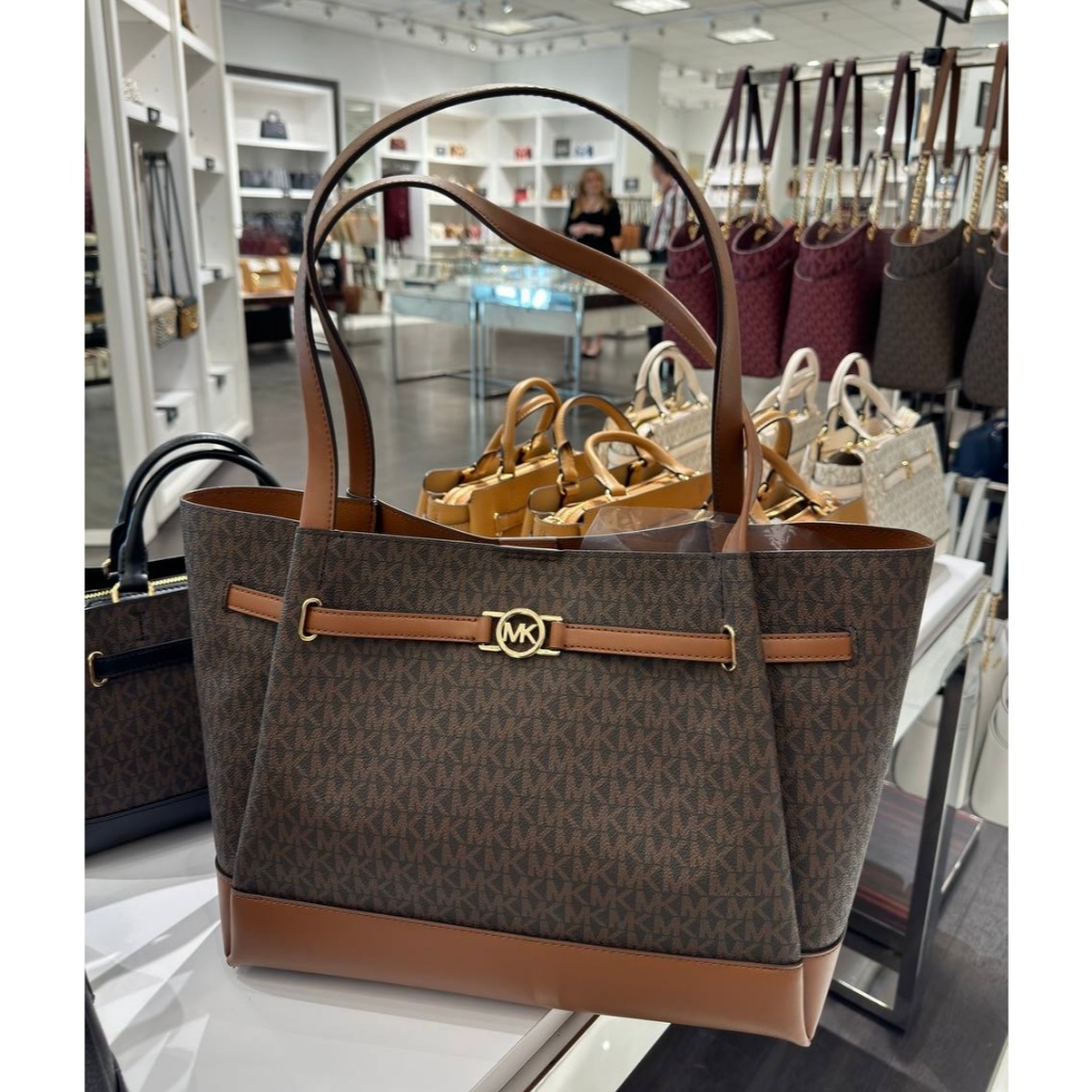 MICHAEL KORS Reed Large Belted Tote มี 2 สีให้เลือก | Shopee Thailand
