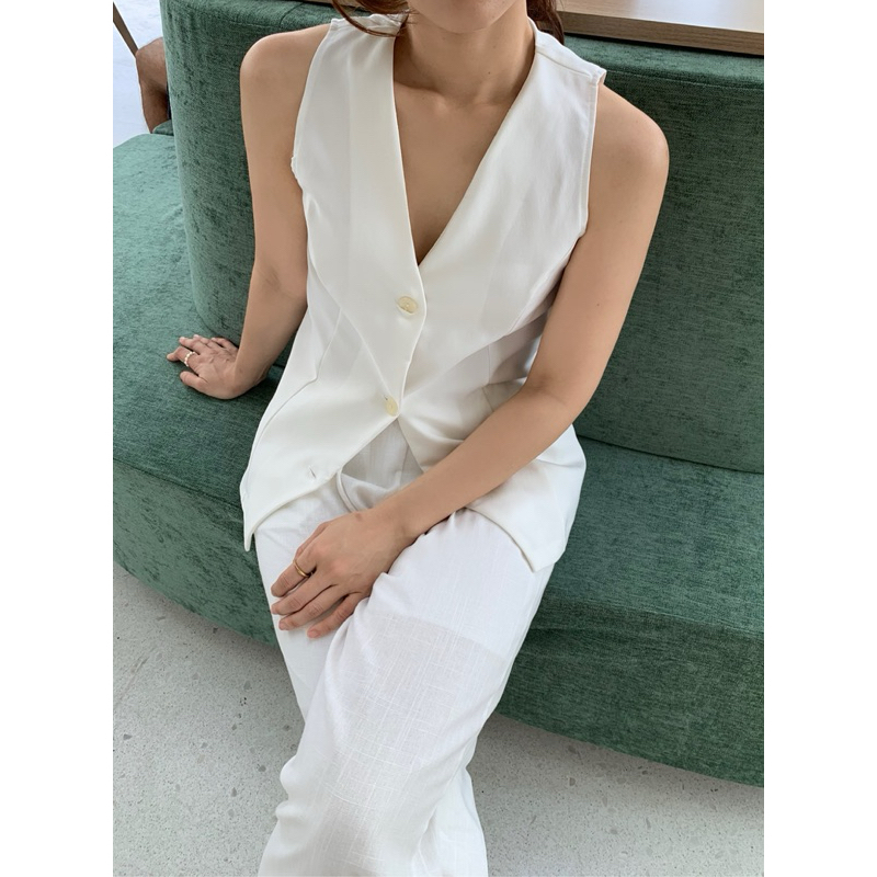 Charlotte irony | Basic Vest
