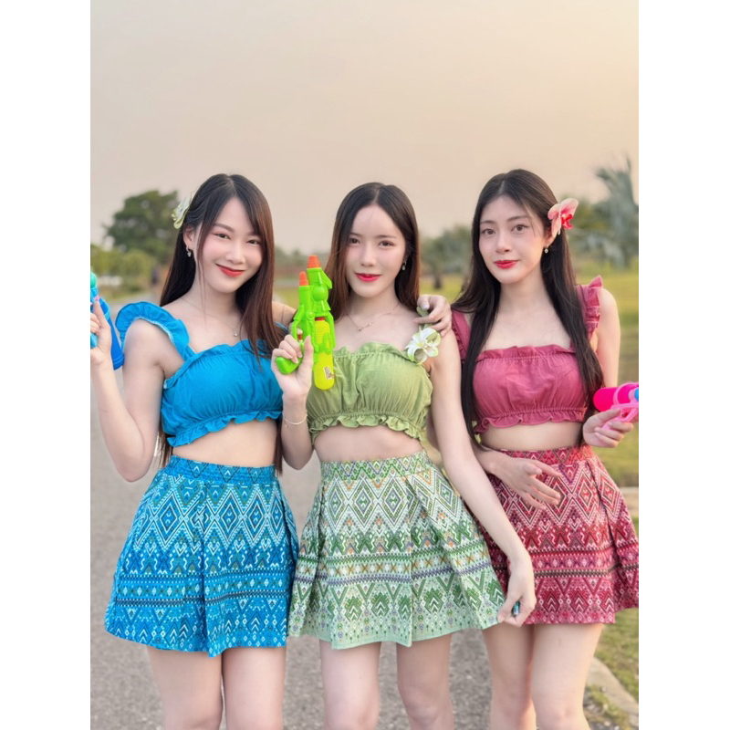 ชุดเซตผ้าไทย เสื้อแขนระบาย กระโปรงจีบสั้น(ฝ้ายพิมพ์ลาย)