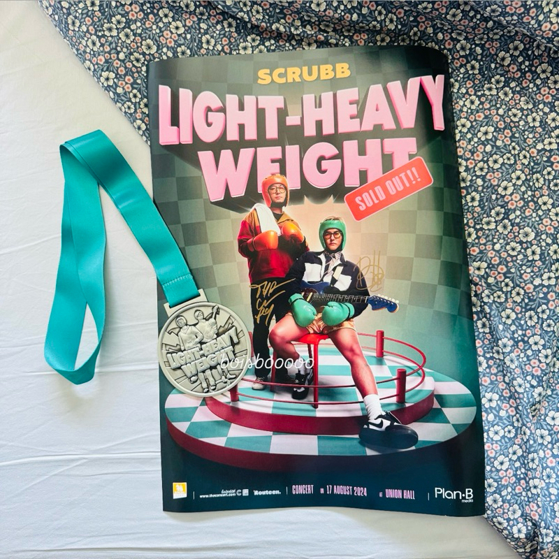SCRUBB : Poster sign, medal (Concert LIGHT-HEAVY WEIGHT) | Shopee Thailand