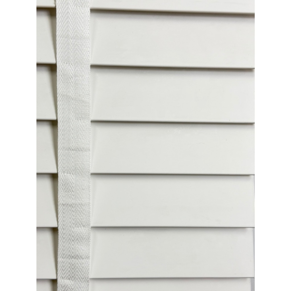 มู่ลี่กันน้ำ มู่ลี่ PVC Faux Wood - 7001 สีขาวล้วน ขนาดใบ 50mm ...