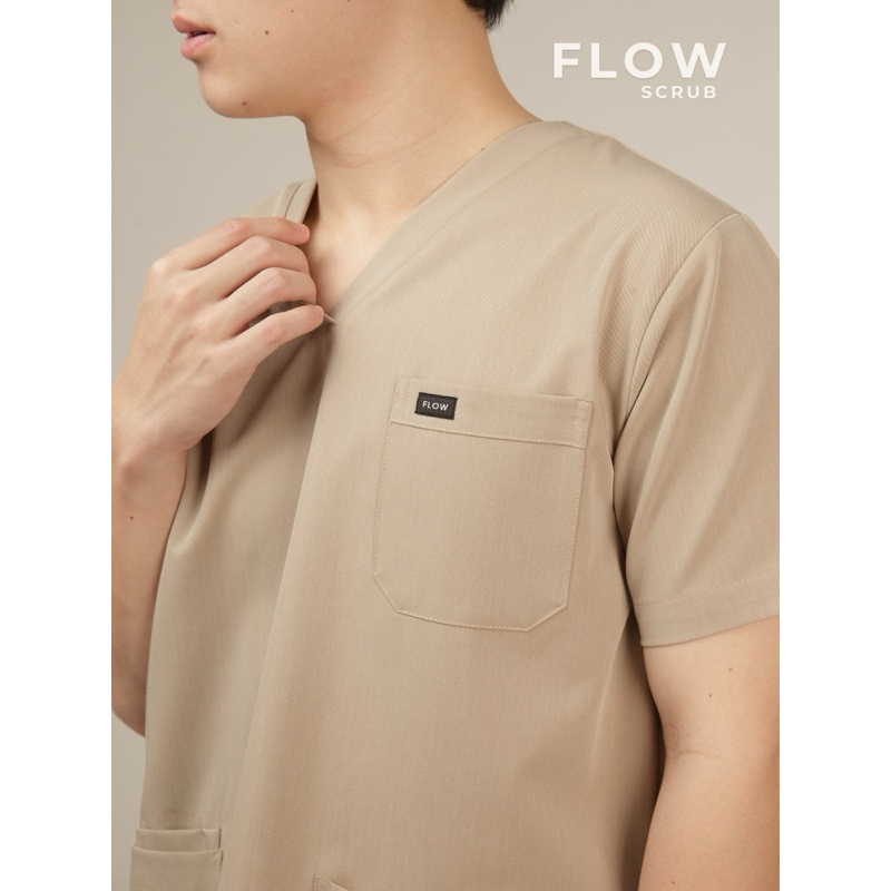 TOPS เฉพาะเสื้อ FLOW SCRUB สี SAND | Shopee Thailand