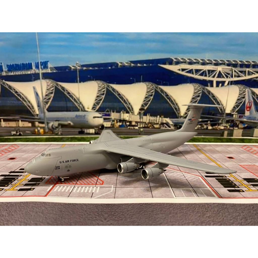 Gemini Jets 1:400 Scale US Air Force C-5M Galaxy Diecast Model