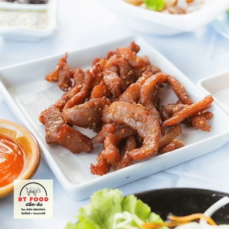 หมูแดดเดียว สูตรเค็ม ใช้เนื้อส่วนสะโพก ไม่เหนียว ไม่แข็ง นุ่ม ทำสดใหม่ทุกออเดอร์(ยังไม่ทอด)