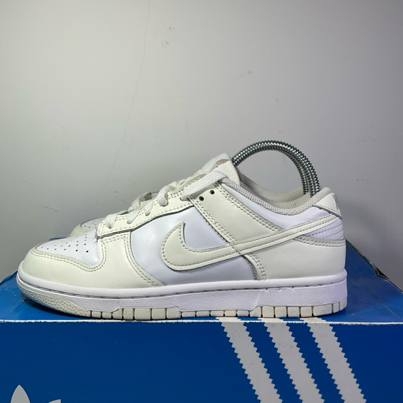 Dunk 37.5/23.5 Low Retro Coconut Milk | Shopee Thailand