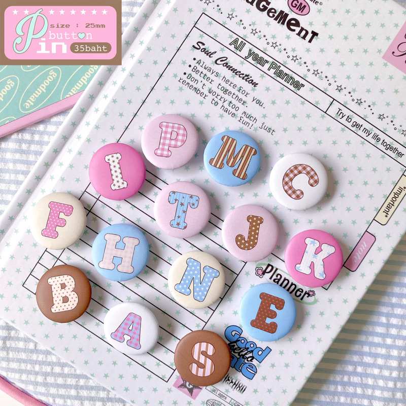 alphabet pin button (เข็มกลัด) ( ᴗ͈ˬᴗ͈)ഒ | Shopee Thailand