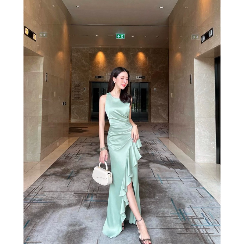 เดรสซาตินไปงานแต่ง ระบายสวยสะดุดตา ไซส์ S-XL พรีเมียม ราคา 790 บาท มุมมองที่ 5