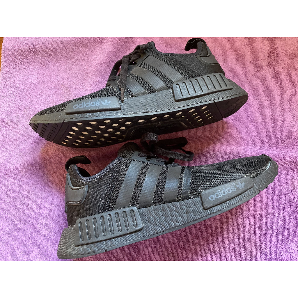 nmd r1 black  |  Shopee *!