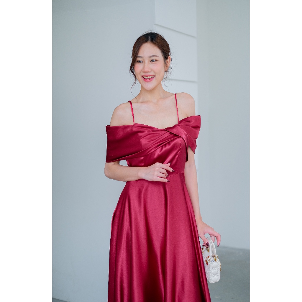เดรสยาวเจ้าหญิง เปิดบ่า ทวิชอก กระโปรงบาน เนื้อผ้าซาตินพริ้ว 5สี ชุดไปงานแต่ง มุมมองที่ 6