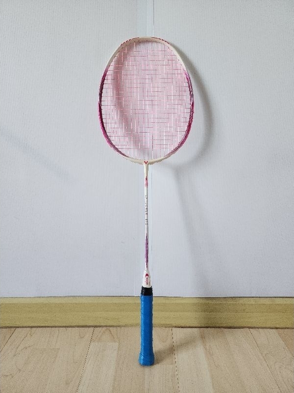 ไม้แบดมินตัน Victor Explorer 610 | Shopee Thailand