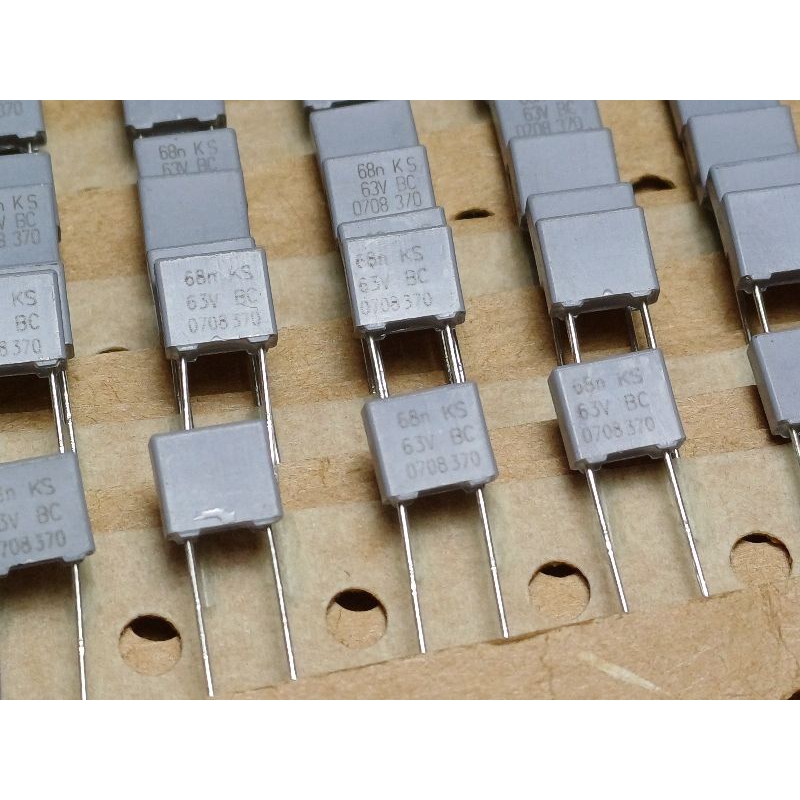 30 Condensateurs MKP1837 Vishay 0.068uF 100V - Haute Qualité, Tolérance 10%, Neufs Sous Bande