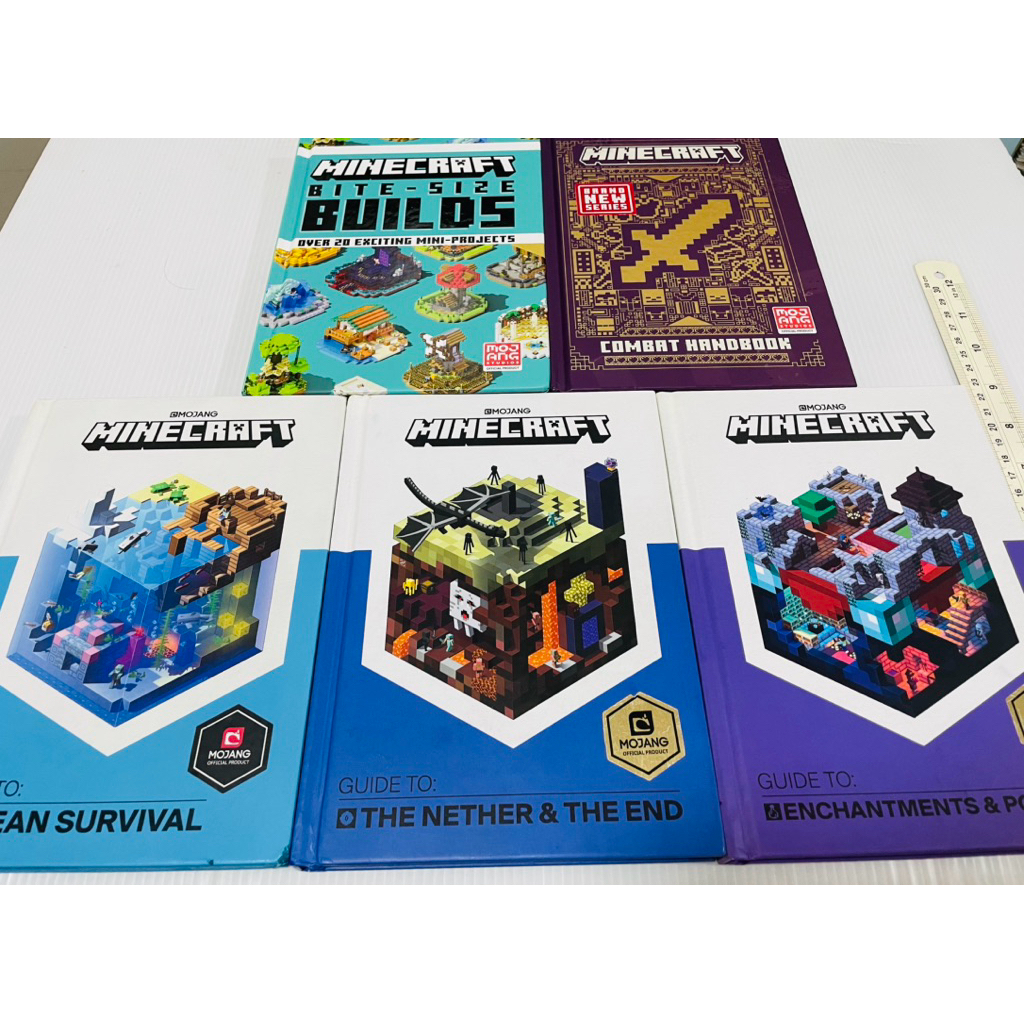 แท้ สภาพดี ปกแข็ง หนังสือเด็กภาษาอังกฤษ Minecraft Handbook เล่มละ 180 ...