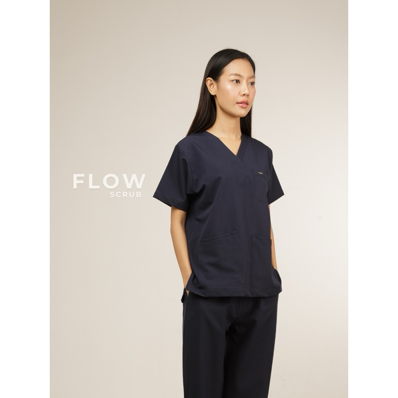 TOPS เฉพาะเสื้อ FLOW SCRUB สี SPACE BLUE | Shopee Thailand