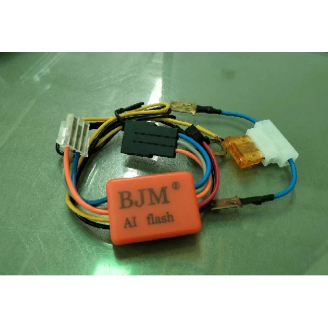 ชุดแปลงรีเลย์ไฟเลี้ยว + ไฟผ่าหมวกในตัว 5 step wave 110 i wave 125 i คลิก 125i PCX เก่า scoopy i ไม่ใช่รุ่นไฟ LED รูปที่ 2