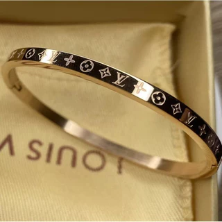ช้อป Louis Vuitton สร้อยข้อมือ ง่าย ๆ บน Shopee | เม.ย. 2025