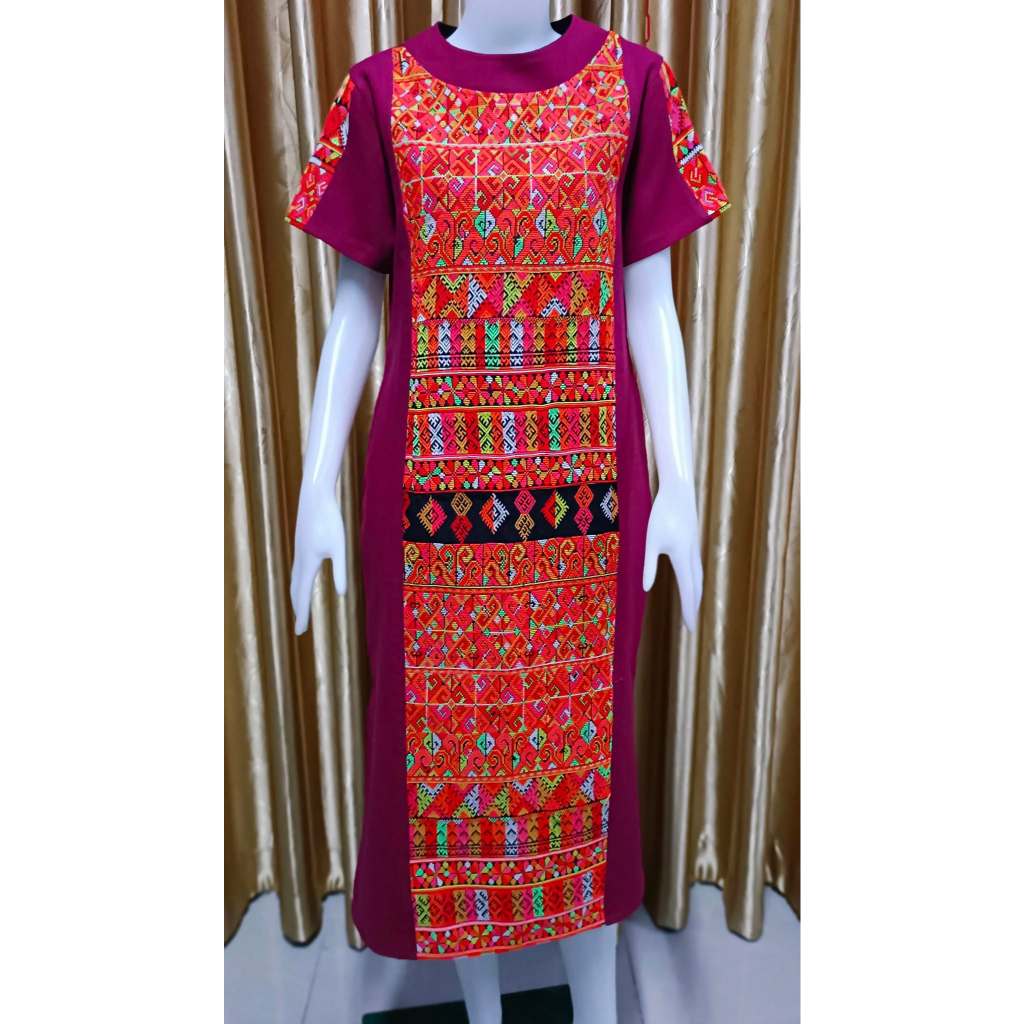 เดรสผ้าใยกัญชง คอกลม สีแดงไวน์ แต่งผ้าลายปักเย้า (Size 40,42) | Shopee ...