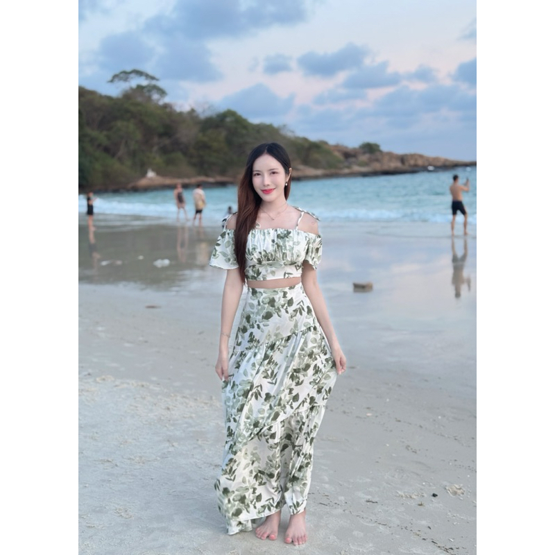 ชุดเซ็ตลายใบไม้ เสื้อแขนตุ๊กตา กระโปรงยาว