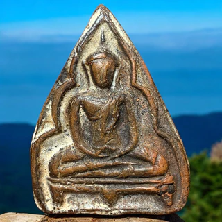 พระกำแพงขาโต๊ะ กรุวัดบรมธาตุกำแพงเพชร พระเครื่อง photo