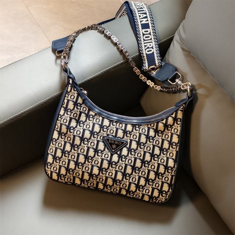 DERO ทรงพอรช code : 3331 ราคา 1,360 ส่งฟรี มีปลายทาง Size : ฐ.2.5 นิ้ว ...