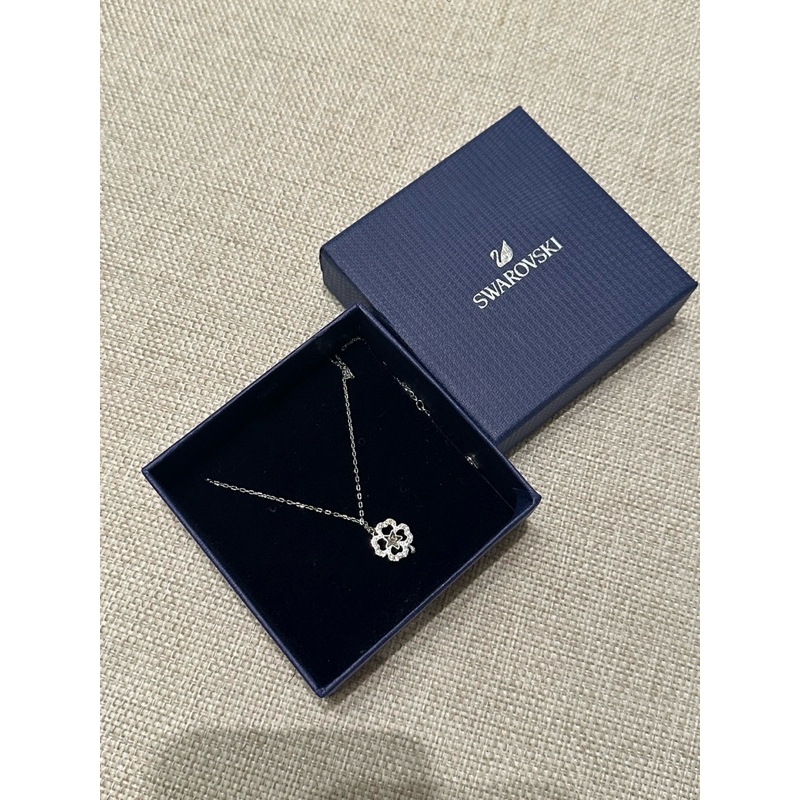 swarovski-necklace-like-new-with-box-shopee-thailand