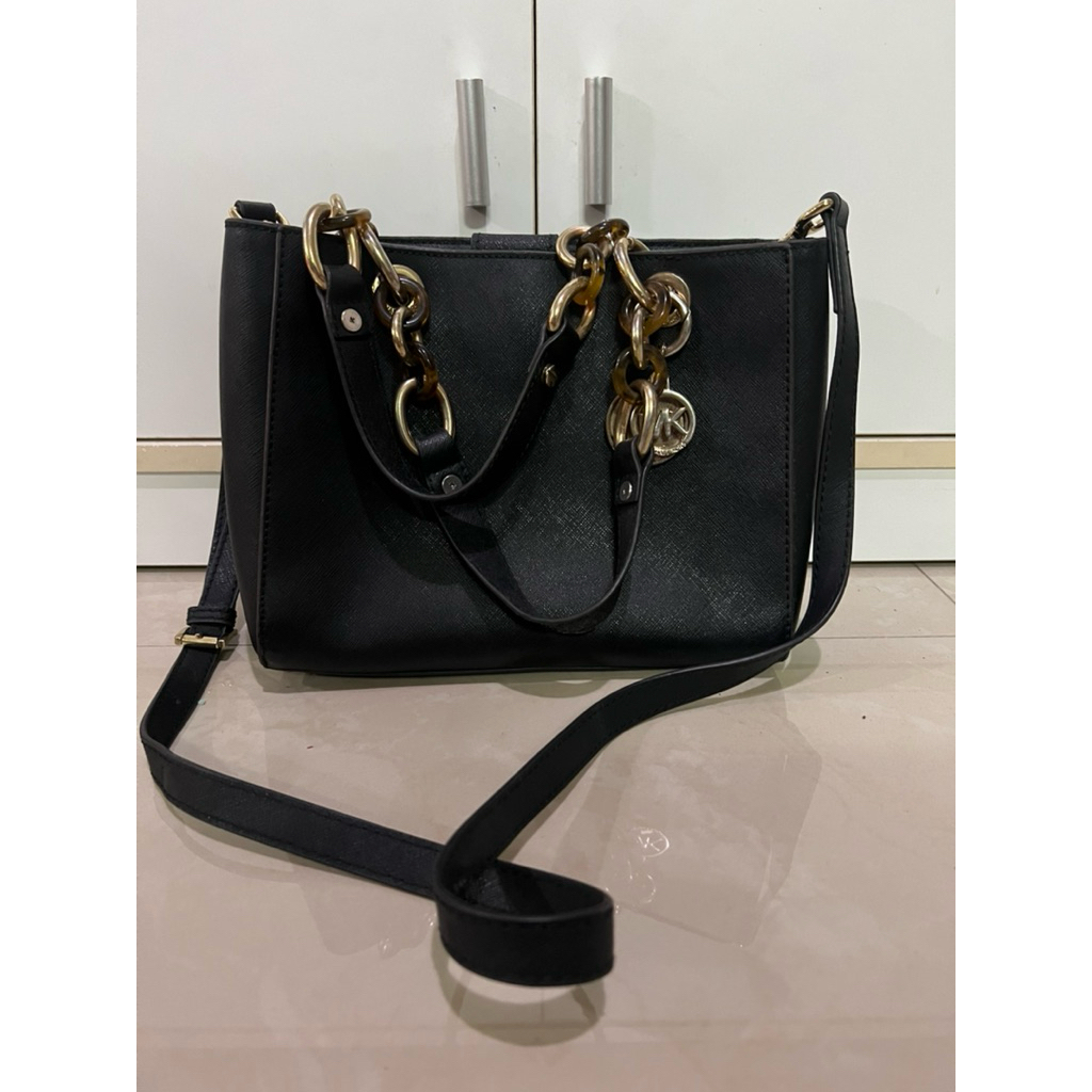 ช้อป Michael Kors กระเป๋า ง่าย ๆ บน Shopee 2025