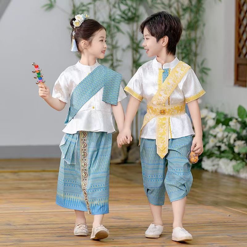ชุดไทยเด็กหญิงสไบลูกไม้ทอง พร้อมใส่ สม็อคหลังเอวยาง สวยหรูรับทุกงาน มุมมองที่ 3