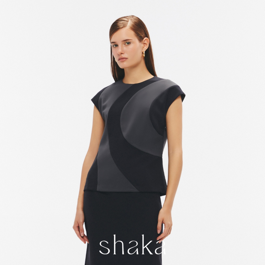 Shaka SS25 Color Block Orbit Top เสื้อแขนสั้นในตัว ตัดต่อเล่นโทนสีโมโนโครม (GREY) BL-8250210