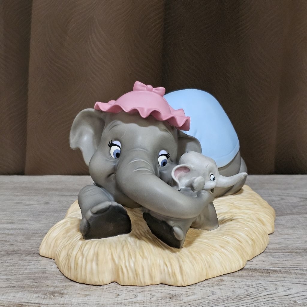 Walt Disney Classics Mrs. Jumbo & Dumbo “Baby Mine” | Shopee Thailand