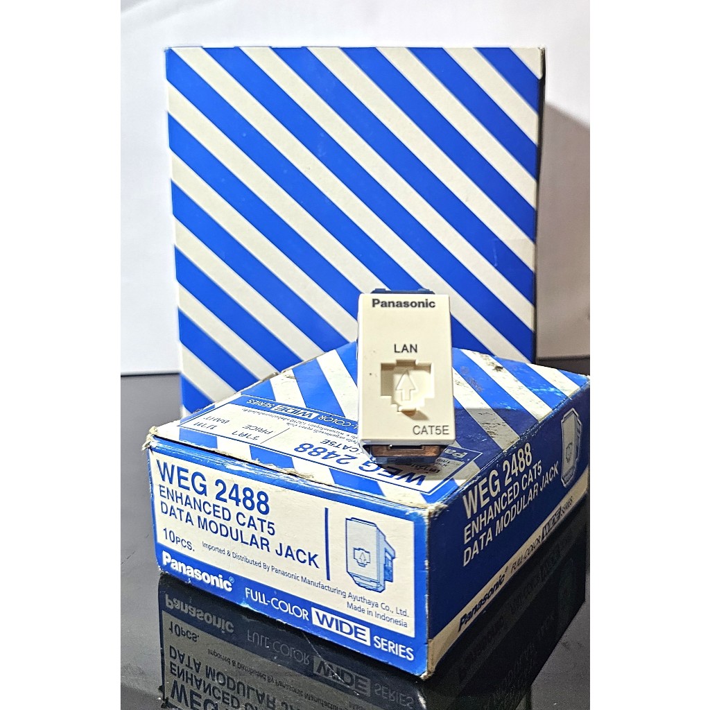 Panasonic เต้ารับอินเตอร์เนท ปลั๊กLAN CAT5 พานาโซนิค WEG 2488 Full ...