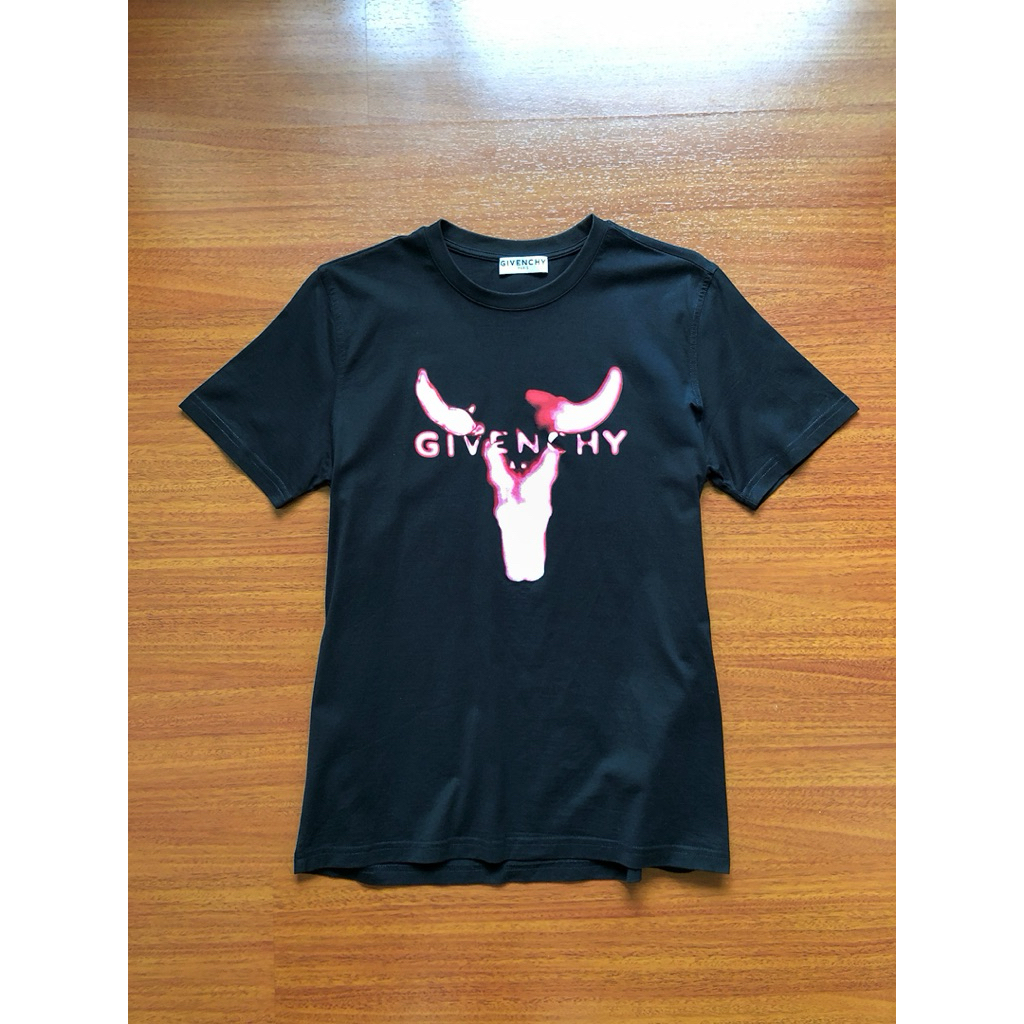 เสื้อยืด Givenchy Bull T-shirt สภาพดีของแท้มือสอง | Shopee Thailand