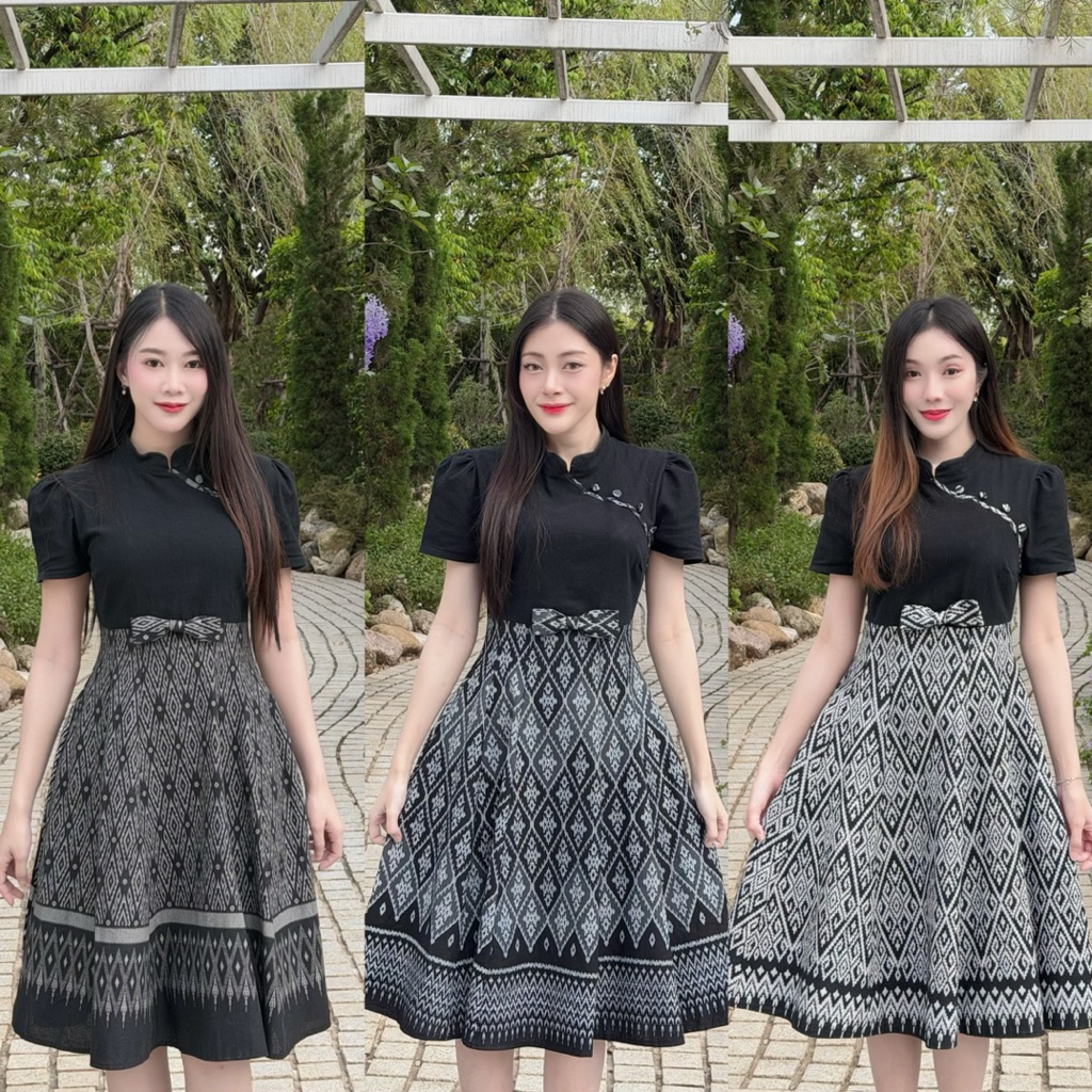 เดรสคอจีนกระโปรงบานแต่งโบว์จิ๋ว