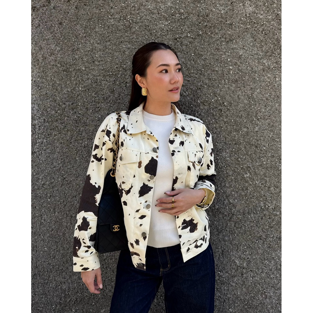 Lahv The Label - Gaia Oversized Jacket เสื้อแจ็คเก็ตลายวัว | Shopee ...